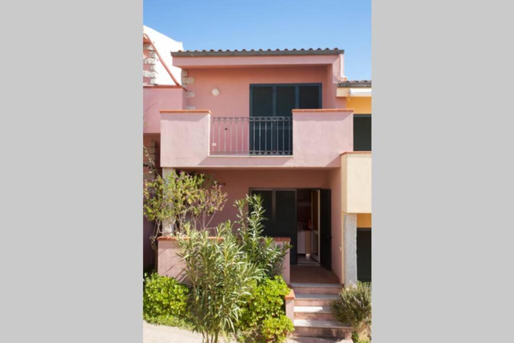 Vedere Vale Piu Di Mille Parole Badesi Exterior foto